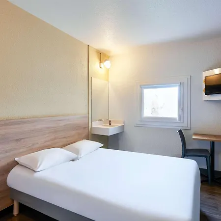Hotel Hotelf1 Fontainebleau *