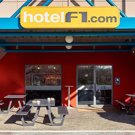 Hotelf1 Fontainebleau Moret-sur-Loing