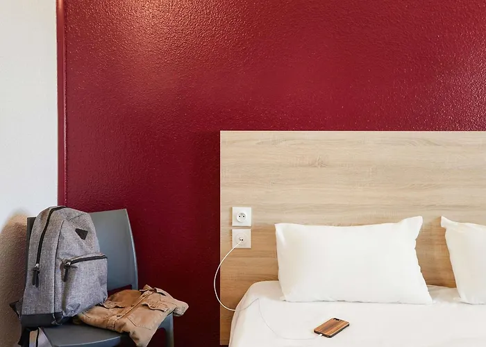 Hotelf1 Fontainebleau Hotel Moret-sur-Loing