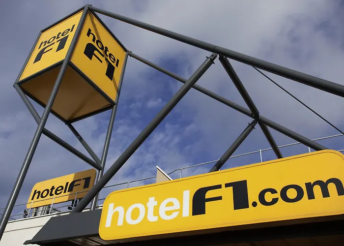 Hotelf1 Fontainebleau *